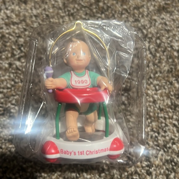 1990 vintage hallmark keepsake ornament “baby’s first Christmas” - Picture 3 of 3